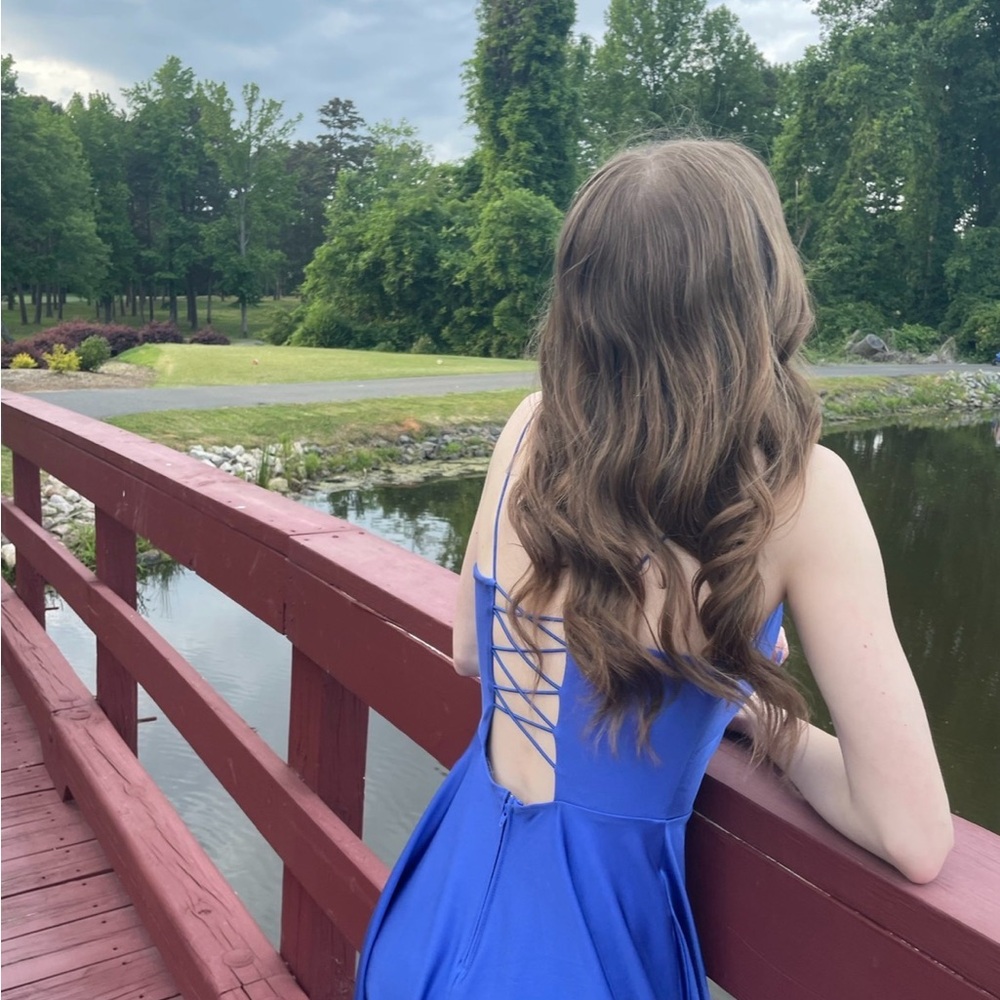 Elegant Blue Lace-Up Back Dress
